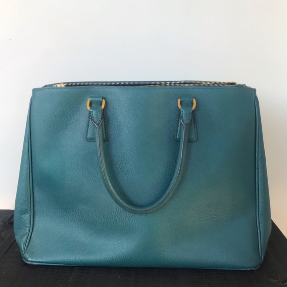 Prada Double-Zip Large Tote Bag - Picture 3 of 5